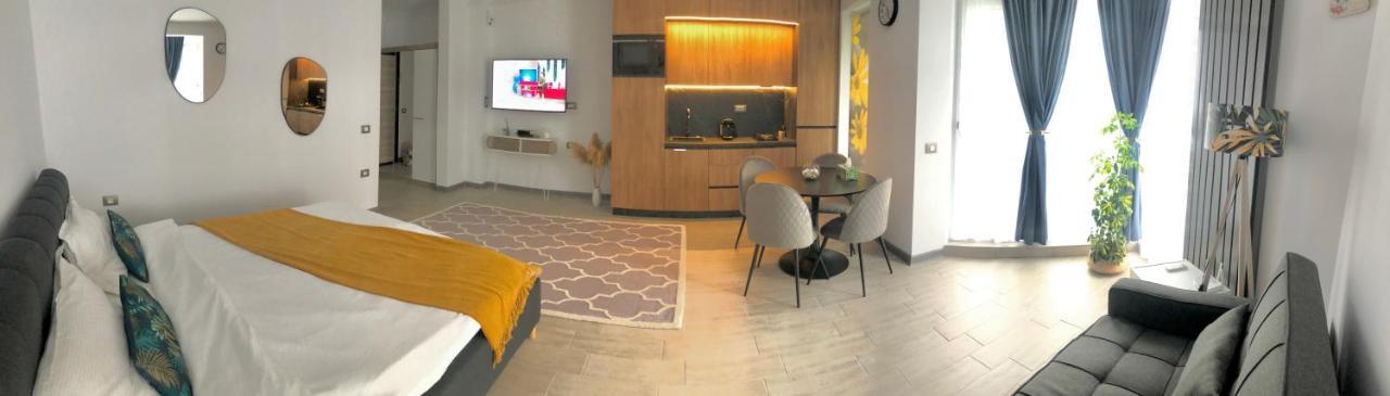 North Spa&Pools Alezzibeach นาโวดาริ ภายนอก รูปภาพ